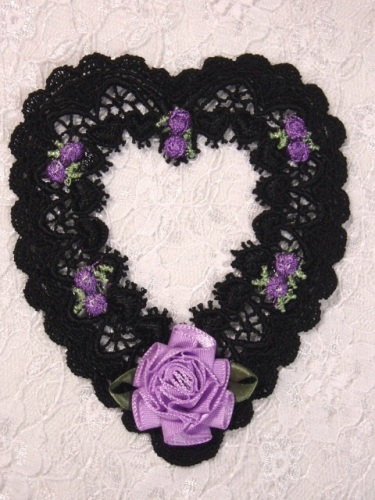 VG41  Black Lavender Picture Frame Venise Lace Heart Applique 4.5"
