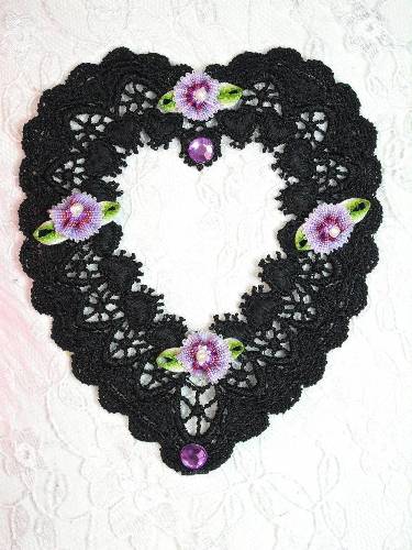 VG52 Black Lavender Picture Frame Venise Lace Heart Applique 4.5"