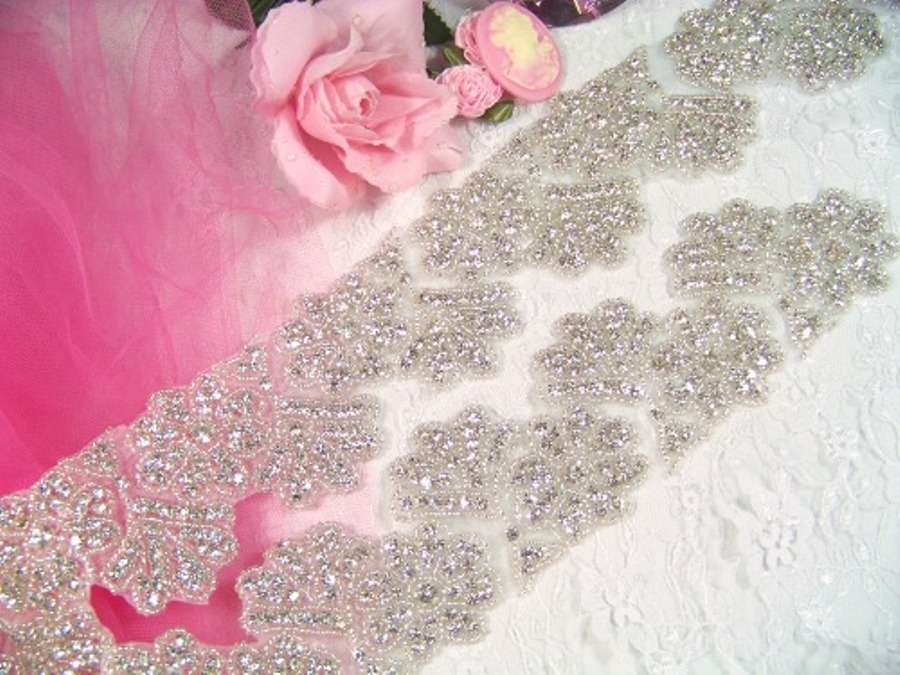 XR38 Floral & Fan Silver Beaded Rhinestone Trim 2.25"
