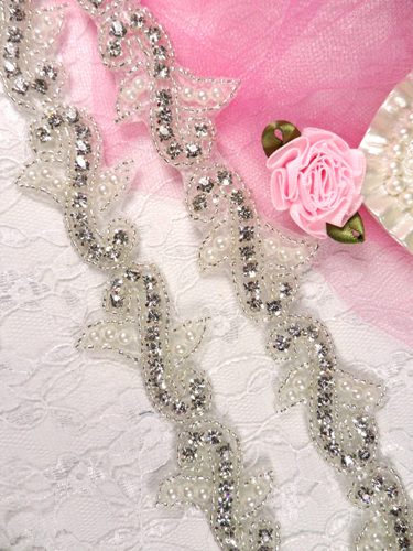 XR69 Crystal Clear Silver Pearl Beaded Rhinestone Trim 1.5"