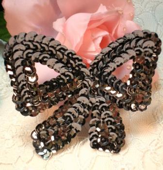 K8140SB Gunmetal Bow Sequin Applique 3"