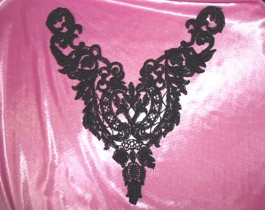 F25  Black Yoke Collar Venise Lace Applique 10"
