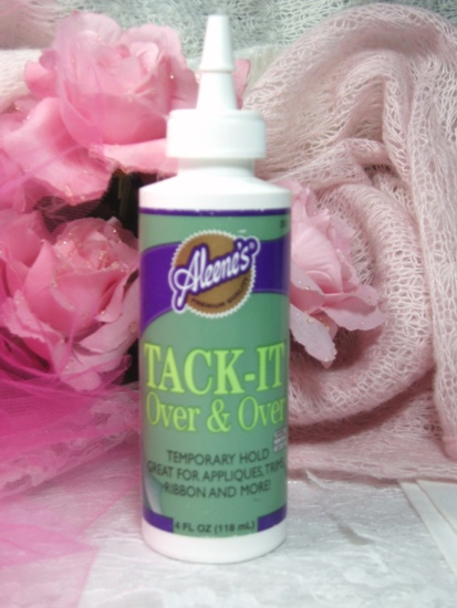 Aleene's "Tack-It Over & Over" Fabric Glue 4 Oz.