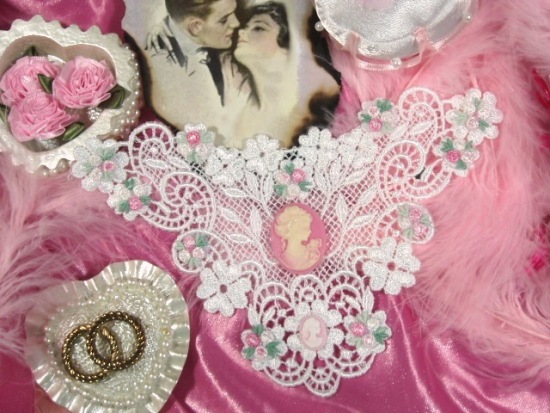VG14   White Pink Venise Lace  Cameo  Applique 6.75"