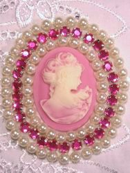 0283  Ivory  Pink  Rhinestone Victorian Cameo Beaded Applique 2.5"