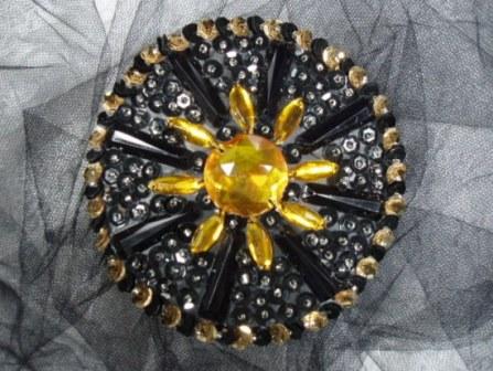 0327 Reduced Black Gold Round Jewel Sequin Beaded Applique 4"