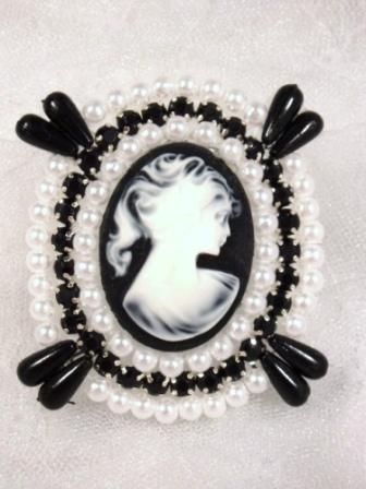 0388  White Black Cameo Beaded Applique 2.75"