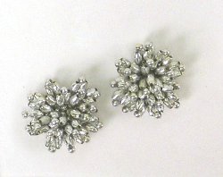 E1019 (Set of 2) Silver Mini Beaded Flower Appliques 1.25"