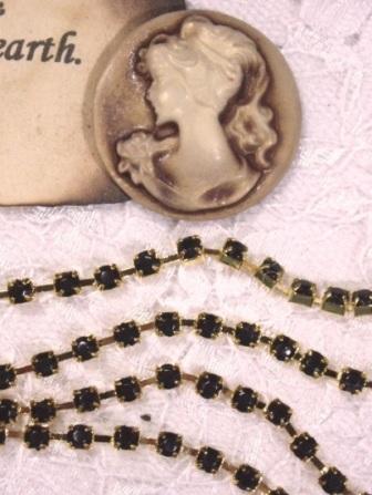 E2534  Black Elegant Rhinestone Chain Sewing Trim 1/8"