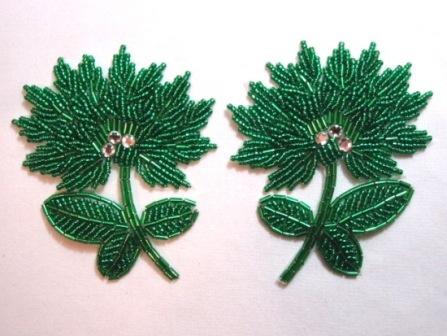 K8273  Kelly Green Floral Mirror Pair Beaded Appliques 3.5"