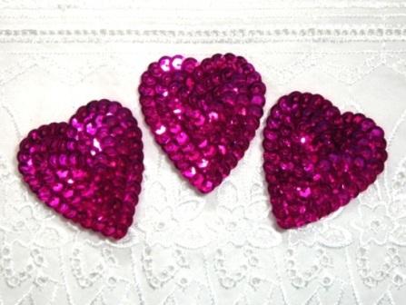 K8395A  Set of 3 Fuchsia Heart  Sequin Appliques 2"
