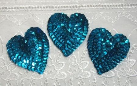K8395A  Set of 3 Turquoise Heart  Sequin Applique 2"