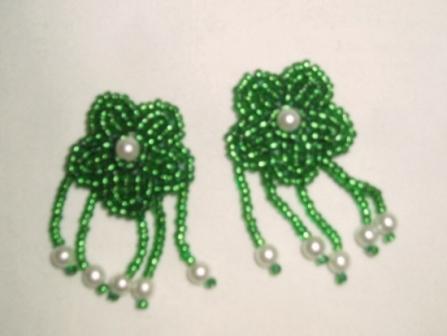 K8620  Green Floral Pearl Dangle Pair Beaded Appliques 1.5"
