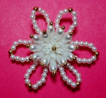 K9273 Pearl And Gold Floral Beaded Applique 3"