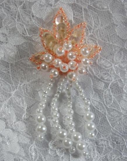 0073 Peach & Pearl Leaf Dangle 3" Sequin Beaded Applique 0073