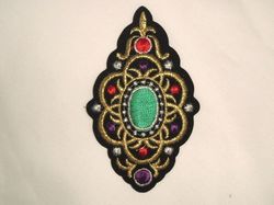 F20  Designer Embroidered Applique 4"
