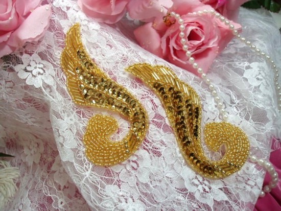 0123 Gold Swirl Mirror Pair Sequin Beaded Appliques
