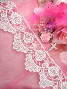 C227 White Rose Victorian Venice Lace Trim  2.75"