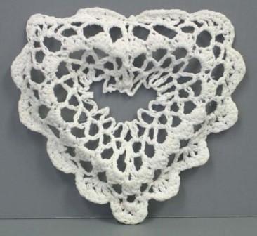 D5004  White Crochet Ornament Heart