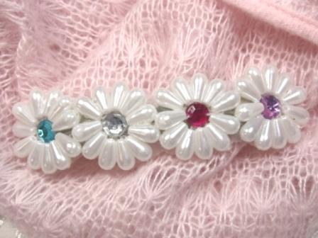 HB13  White Pearl Pearl Beaded Hair bow