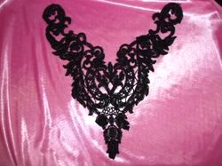 F25  Black Yoke Collar Venise Lace Applique 10"