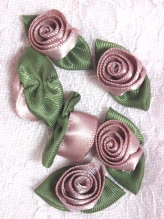 L51  Set of ( 6 ) Mauve Ribbon Rose Flower Appliques
