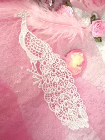 L56  Peacock Venise Lace Applique 6.5"