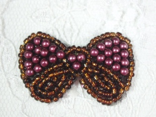 MA92 Bronze Beaded Bow Applique 1.5"