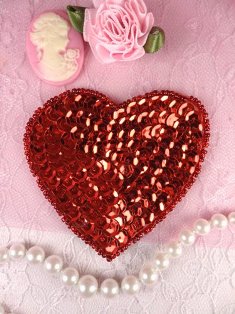 MS47 Red Heart Beaded Sequin Applique 2.5"