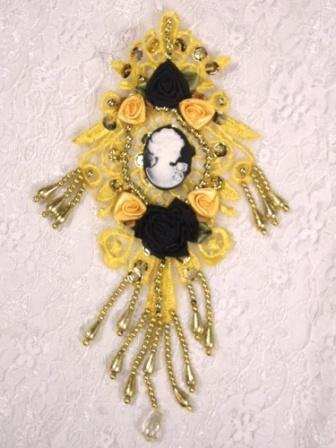VG31  Gold Black Venise Lace Cameo Applique 7.5"