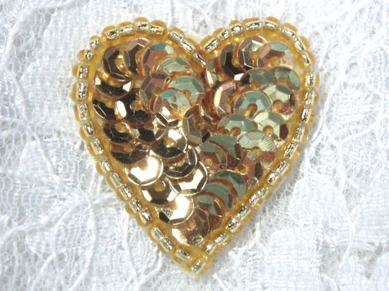 0362  Gold Heart Beaded Sequin Applique 1\ +