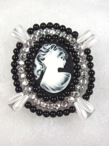 Black Beaded Clear Rhinestone Cameo Applique 2.75 0388