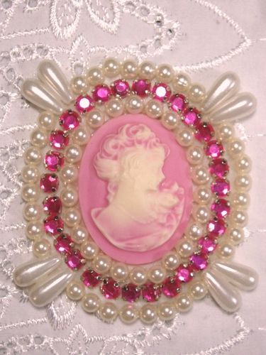 0388  Ivory  Pink Victorian Cameo Pink Rhinestone Beaded Applique 2.75