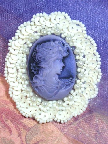 0389  Ivory  Purple Victorian Cameo Sequin Beaded Applique 2.5
