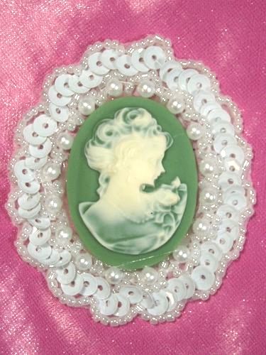 0389 White Green Victorian Cameo Sequin Beaded Applique 2.5