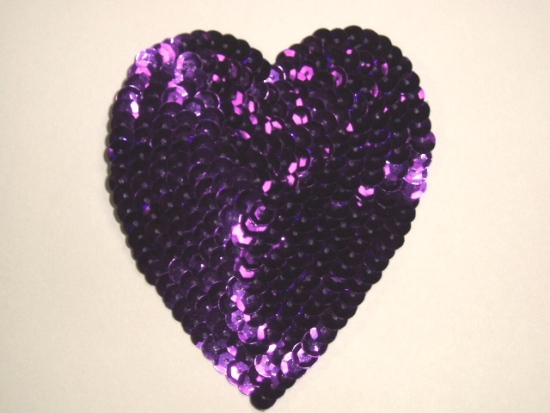 K8395   Purple Heart  Sequin Applique 3.5