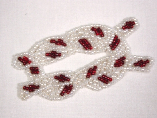 K8625  Red & White Knot Beaded  Applique 3
