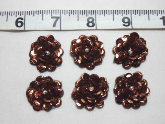 AT8900 Set of 6 Bronze Flower Sequin Pearl Appliques 1\