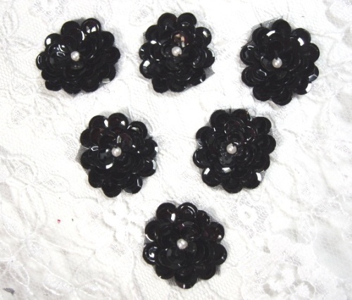 AT8900 Set of ( 6 ) Black  with White Pearl Flower Sequin  Appliques 1