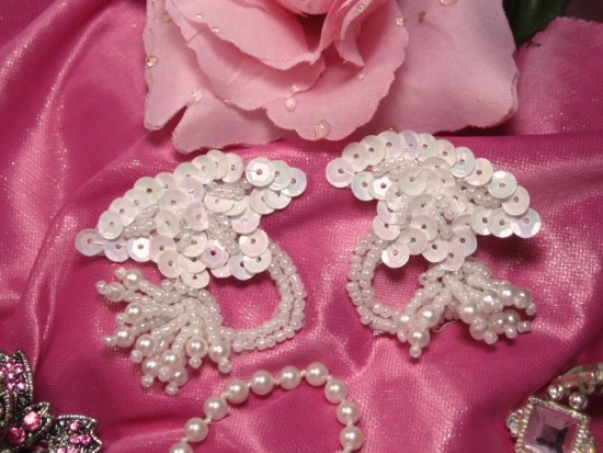 T8903   White AB Mirror Pair Sequin Beaded Appliques