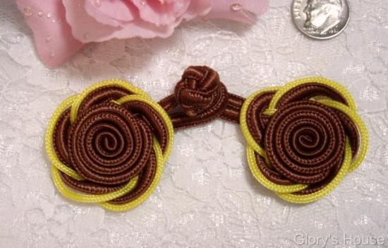 0250  Brown & Yellow Frog Button Closure 3.75