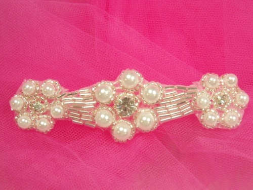 A0428C  Silver Beaded White Pearl Floral Rhinestone Applique 4.25