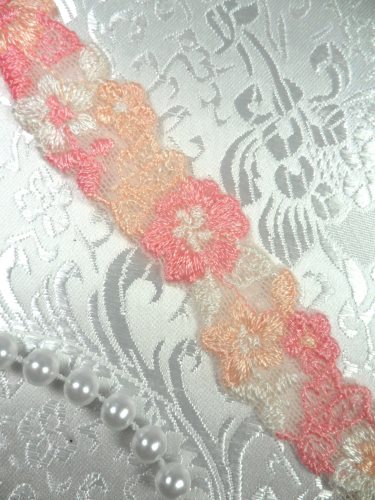 BL11 Peach Floral Venice Lace Flower Trim .75