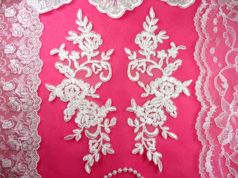 Mirror Pair Antique White Floral Venise Lace Embroidered Appliques 9 (BL88)