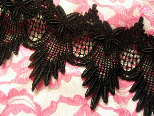C149 Black Venice Lace Trim Floral and Scallop Victorian   4.5"