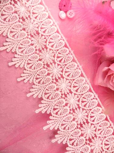 C182 Ivory Hearts Victorian Venice Lace Trim  4