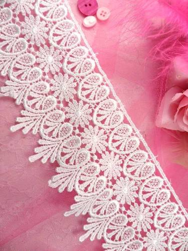 C182 White Hearts Victorian Venice Lace Trim  4\