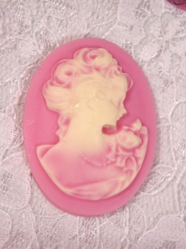 CB3  Pink Ivory Victorian Cameo Bead 1.5