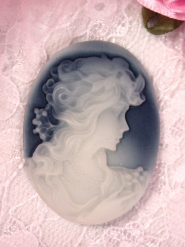 CB4  Navy White Victorian Cameo Bead 1.5