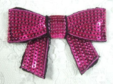 DE1   Dimensional Bow Iron On Fuchsia Sequin Applique 2.5